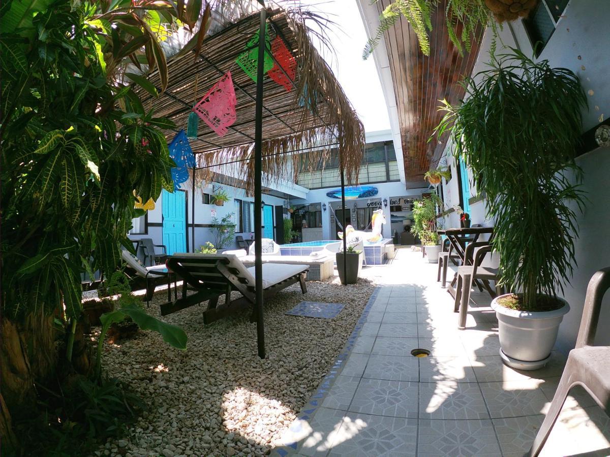 Hotel Perico Azul&Surf Camp Jacó Esterno foto